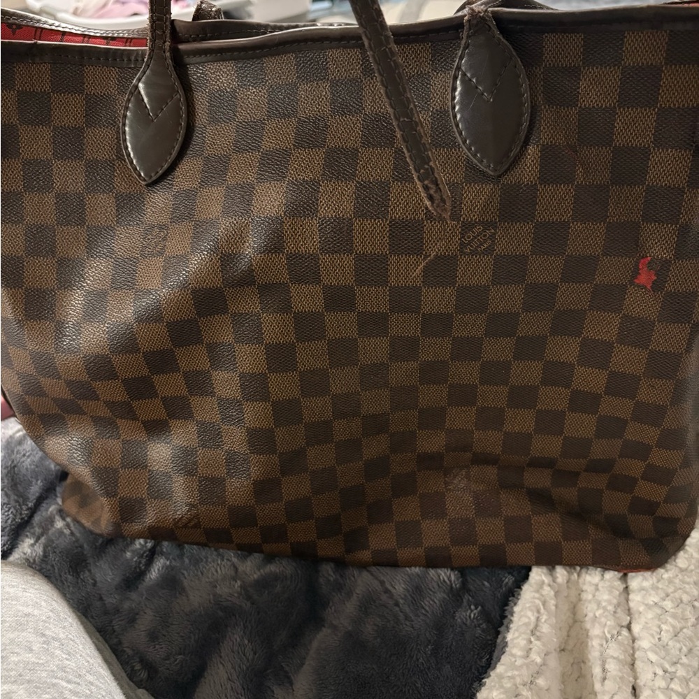 Louis Vuitton Brown Checkered Tote with Red Interior - Picture 3 of 6